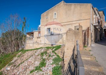 Casa all\'aperto - Casa indipendente Via Valentino
 
1, Caltagirone - foto 5