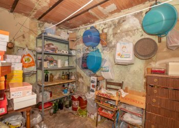 Dispensa di stoccaggio - Casa indipendente Via Valentino
 
1, Caltagirone - foto 8