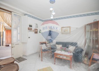 Soggiorno - Casa indipendente Via Valentino
 
1, Caltagirone - foto 20