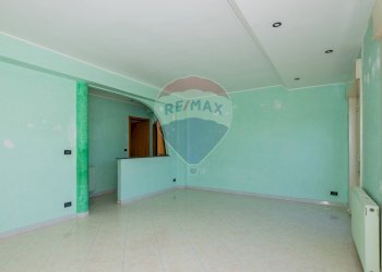 Stanza vuota - Quadrilocale Via Spiridione Libertini, 56 / Via Pò, Caltagirone - foto 8