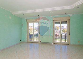 Stanza vuota - Quadrilocale Via Spiridione Libertini, 56 / Via Pò, Caltagirone - foto 12