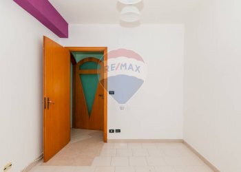 Stanza vuota - Quadrilocale Via Spiridione Libertini, 56 / Via Pò, Caltagirone - foto 18