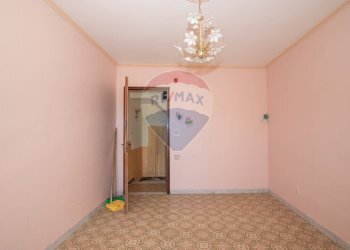 Stanza vuota - Casa indipendente Via Santa Croce
 
34, Mineo - foto 9