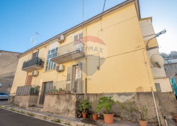 Edificio all\'aperto - Trilocale Via Corrado Luigi Guzzanti Muratore
 
5, Mineo - foto 2