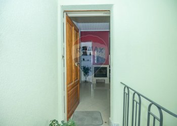 Hall / corridoio - Trilocale Via Corrado Luigi Guzzanti Muratore
 
5, Mineo - foto 4