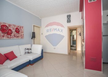 Soggiorno - Trilocale Via Corrado Luigi Guzzanti Muratore
 
5, Mineo - foto 6