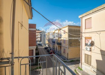 Balcone - Trilocale Via Corrado Luigi Guzzanti Muratore
 
5, Mineo - foto 11