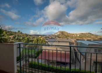 Balcone - Villa via giorgio la pira
 
8, Mineo - foto 2