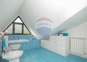 Bagno - Villa via giorgio la pira
 
8, Mineo - foto 8