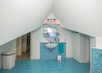 Bagno - Villa via giorgio la pira
 
8, Mineo - foto 10