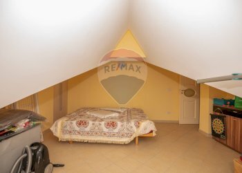 Camera / camera da letto - Villa via giorgio la pira
 
8, Mineo - foto 13