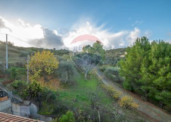 Vista delle montagne - Villa via giorgio la pira
 
8, Mineo - foto 16