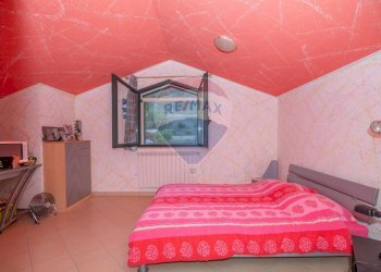 Camera / camera da letto - Villa via giorgio la pira
 
8, Mineo - foto 18