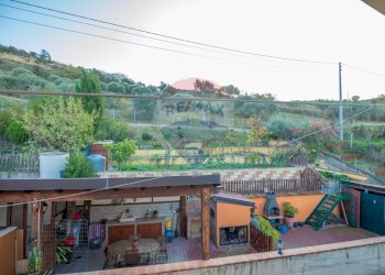 Giardino - Villa via giorgio la pira
 
8, Mineo - foto 22