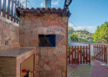 Casa all\'aperto - Villa via giorgio la pira
 
8, Mineo - foto 35