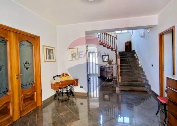 Scale - Villa VIA FILIPPO MEDA
 
77, Giarre - foto 8