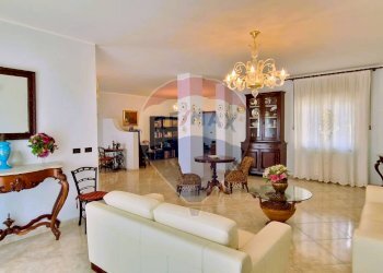 Soggiorno - Villa VIA FILIPPO MEDA
 
77, Giarre - foto 10