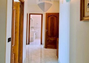 Hall / corridoio - Villa VIA FILIPPO MEDA
 
77, Giarre - foto 35