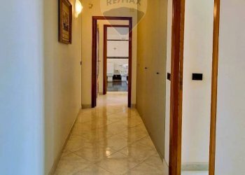 Hall / corridoio - Villa VIA FILIPPO MEDA
 
77, Giarre - foto 41