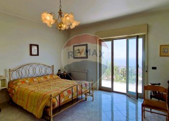 Camera / camera da letto - Villa VIA FILIPPO MEDA
 
77, Giarre - foto 46