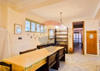 Sala da pranzo - Villa VIA FILIPPO MEDA
 
77, Giarre - foto 87