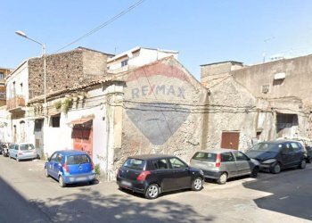 Edificio all\'aperto - Casa indipendente Via Tripoli
 
53/55/57, Catania - foto 2