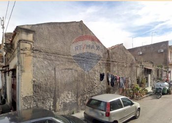 Edificio all\'aperto - Casa indipendente Via Tripoli
 
53/55/57, Catania - foto 4