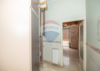 Hall / corridoio - Casa indipendente Via Cristoforo Colombo
 
75, Grammichele - foto 5