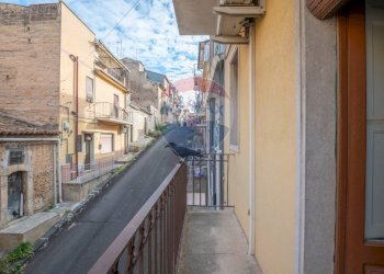 Balcone - Casa indipendente Via Cristoforo Colombo
 
75, Grammichele - foto 8