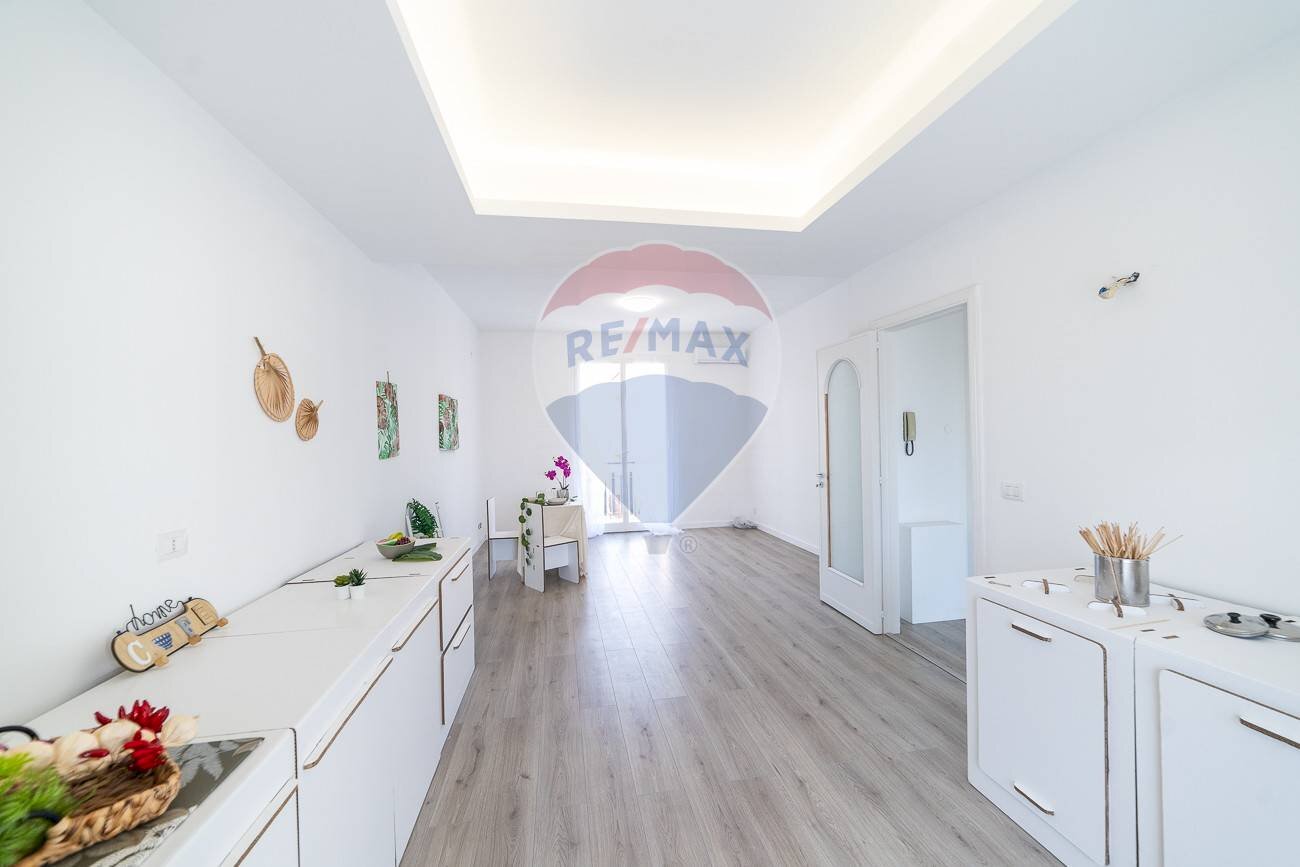 Hall / corridoio - Quadrilocale via vittorio emanuele
 
101, Aci Catena - foto 1