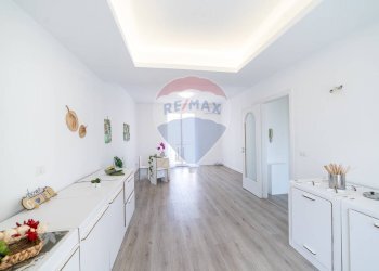 Hall / corridoio - Quadrilocale via vittorio emanuele
 
101, Aci Catena - foto 1