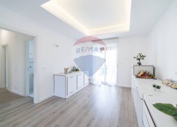 Soggiorno - Quadrilocale via vittorio emanuele
 
101, Aci Catena - foto 3