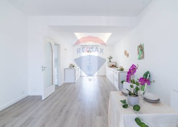 Hall / corridoio - Quadrilocale via vittorio emanuele
 
101, Aci Catena - foto 6