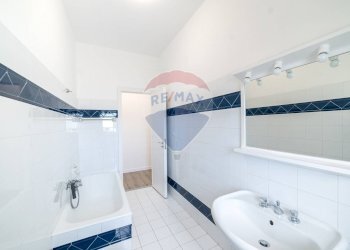 Bagno - Quadrilocale via vittorio emanuele
 
101, Aci Catena - foto 8