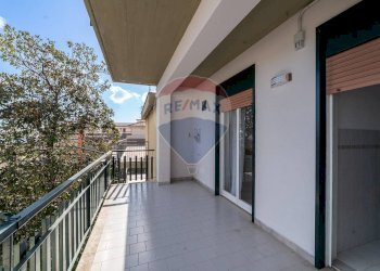 Balcone - Quadrilocale via vittorio emanuele
 
101, Aci Catena - foto 15