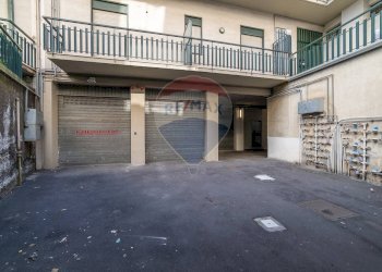 Edificio all\'aperto - Quadrilocale via vittorio emanuele
 
101, Aci Catena - foto 17