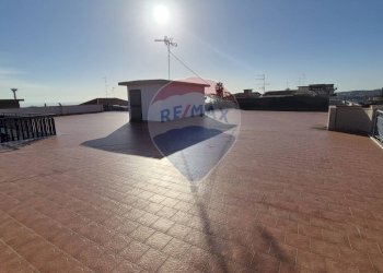 Terrazza - Quadrilocale via vittorio emanuele
 
101, Aci Catena - foto 30
