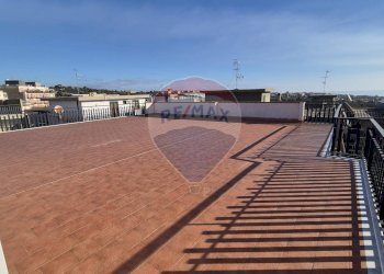 Terrazza - Quadrilocale via vittorio emanuele
 
101, Aci Catena - foto 31