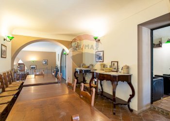 Sala da pranzo - Agriturismo Contrada Fontana Pietra - Sp 37/II
 
Snc, Caltagirone - photo 16