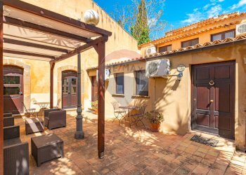Terrazza - Agriturismo Contrada Fontana Pietra - Sp 37/II
 
Snc, Caltagirone - photo 20