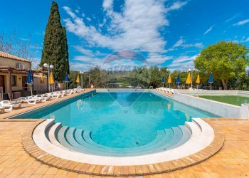 Piscina - Agriturismo Contrada Fontana Pietra - Sp 37/II
 
Snc, Caltagirone - photo 26