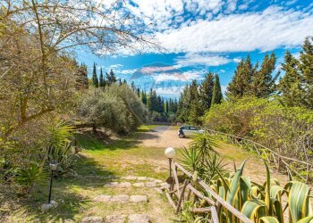 Giardino - Agriturismo Contrada Fontana Pietra - Sp 37/II
 
Snc, Caltagirone - photo 35