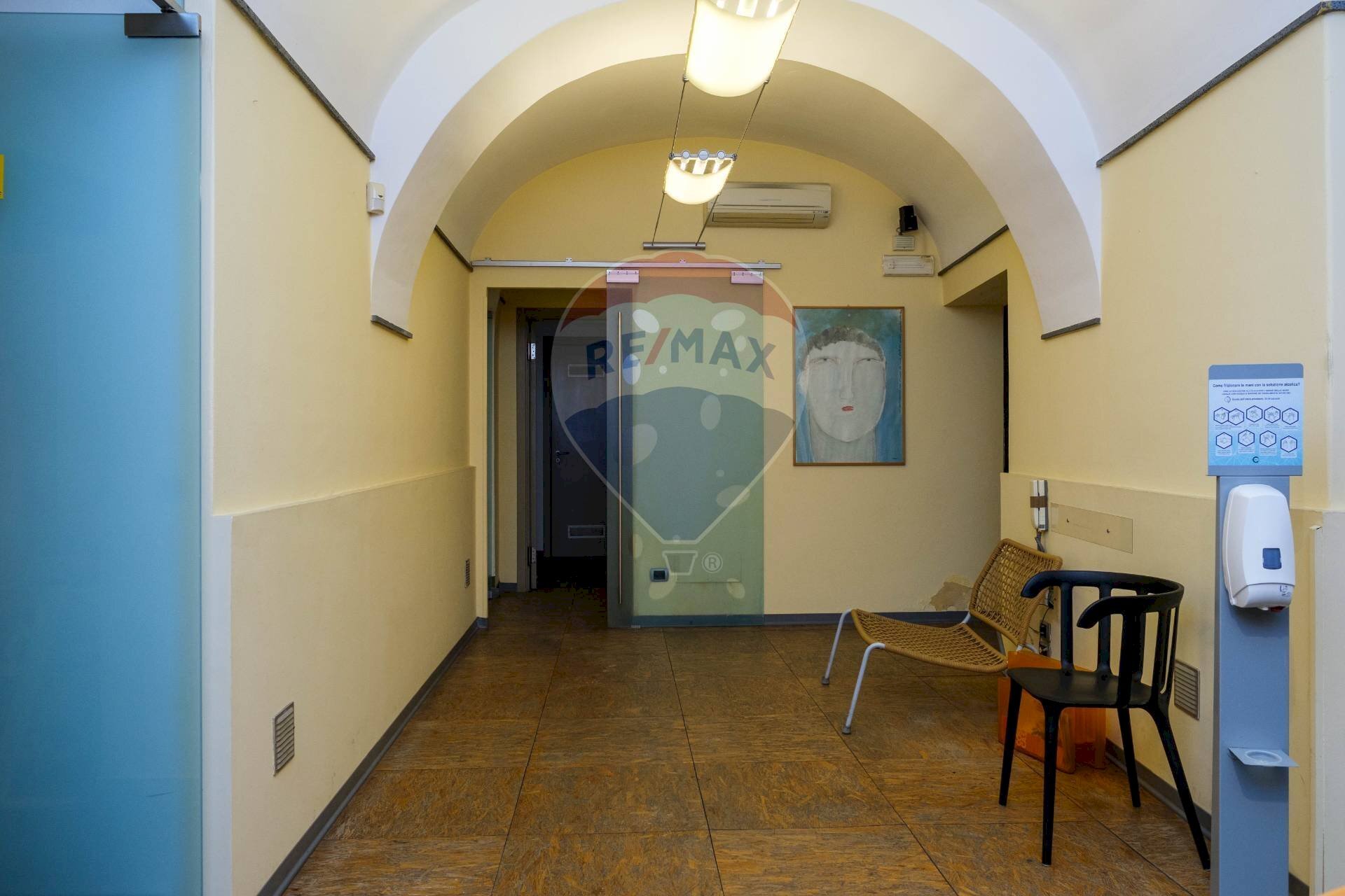 Hall / corridoio - Commercial Premises Via Nino Martoglio
6, Catania - photo 3
