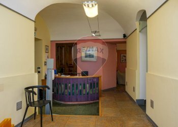 Hall / corridoio - Locale Commerciale Via Nino Martoglio
6, Catania - foto 2