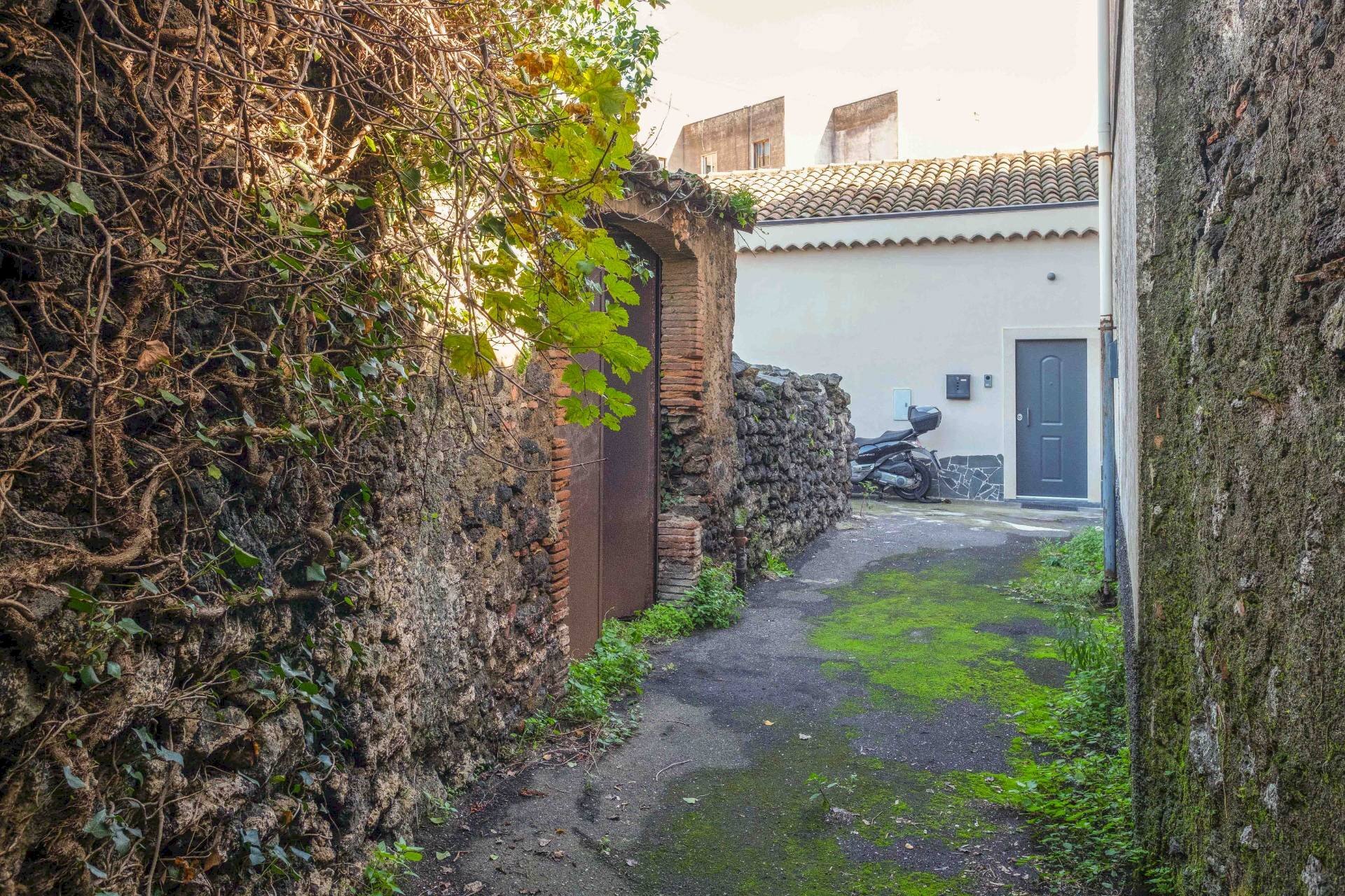 Casa all\'aperto - Terreno edificabile Vico Balsamo
 
12, San Gregorio di Catania - foto 1