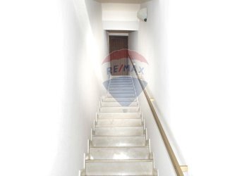 Scale - Trilocale Gravina di Catania - foto 7