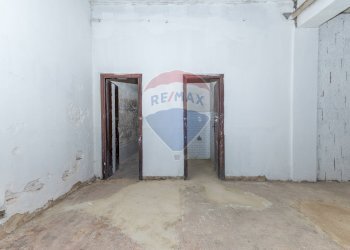 Stanza vuota - Commercial Premises viale mario milazzo
9, Caltagirone - photo 6