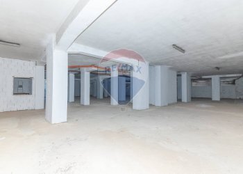 Parcheggio - Commercial Premises viale mario milazzo
9, Caltagirone - photo 8