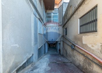 Edificio all\'aperto - Commercial Premises viale mario milazzo
9, Caltagirone - photo 17