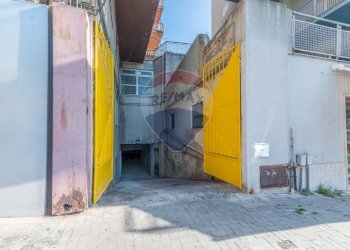 Edificio all\'aperto - Commercial Premises viale mario milazzo
9, Caltagirone - photo 22